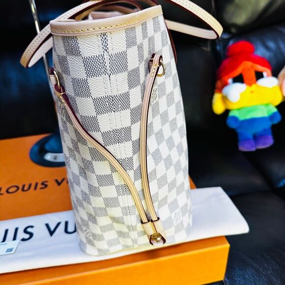 Louis Vuitton Neverfull MM Damier Azur Pink - Picture 7 of 16